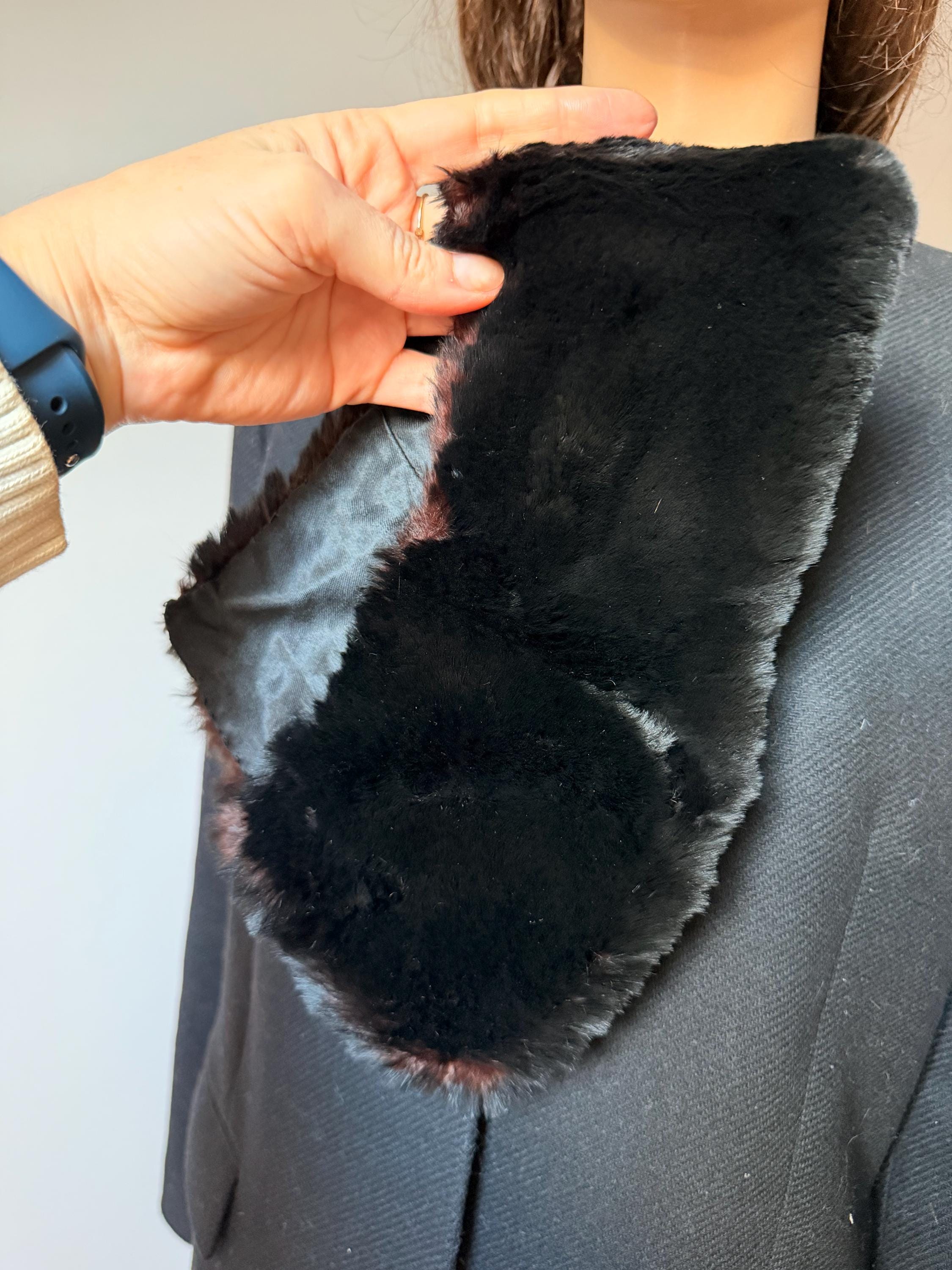 Black Sheepskin Fur Collar