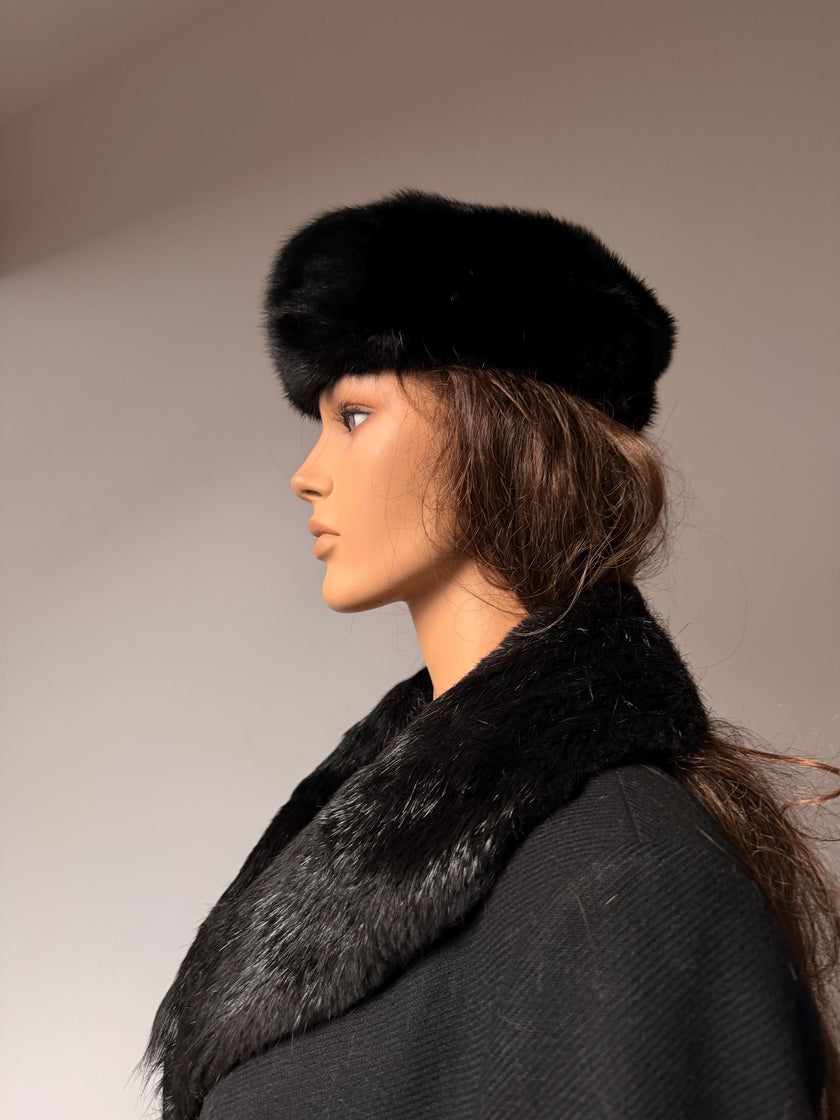 Black Beaver Fur Collar