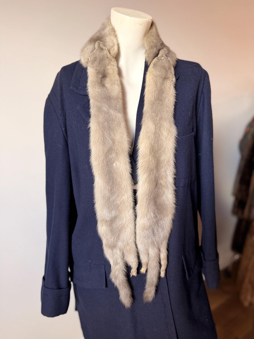 1980s sapphire mink fur stole made from two full mink pelts