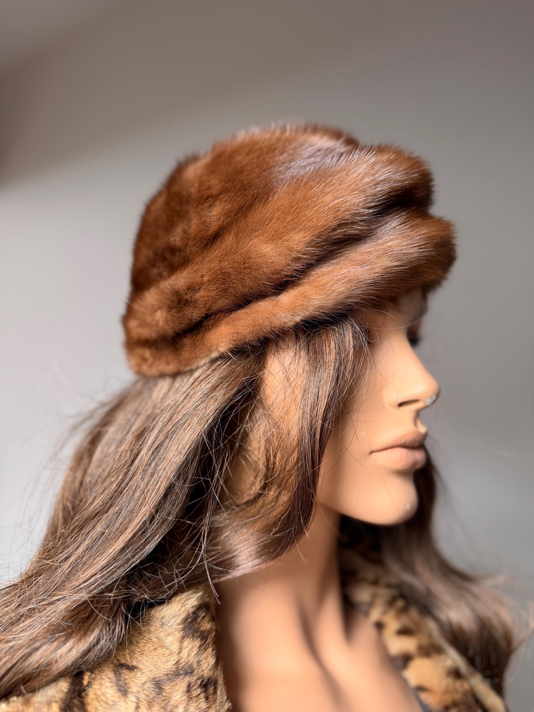 1990s pastel mink fur beret