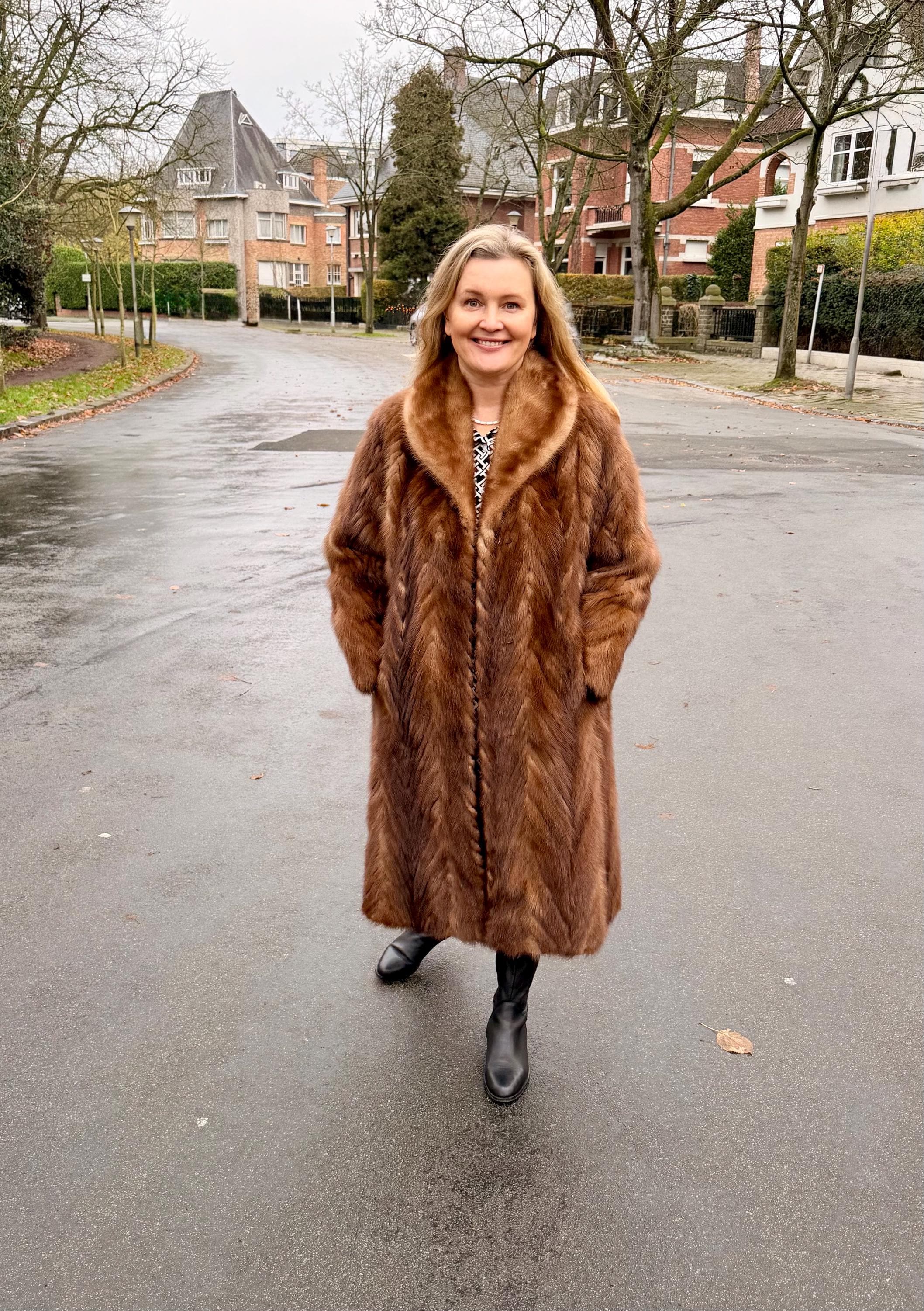 Golgen Mink Fur Coat - L-XL