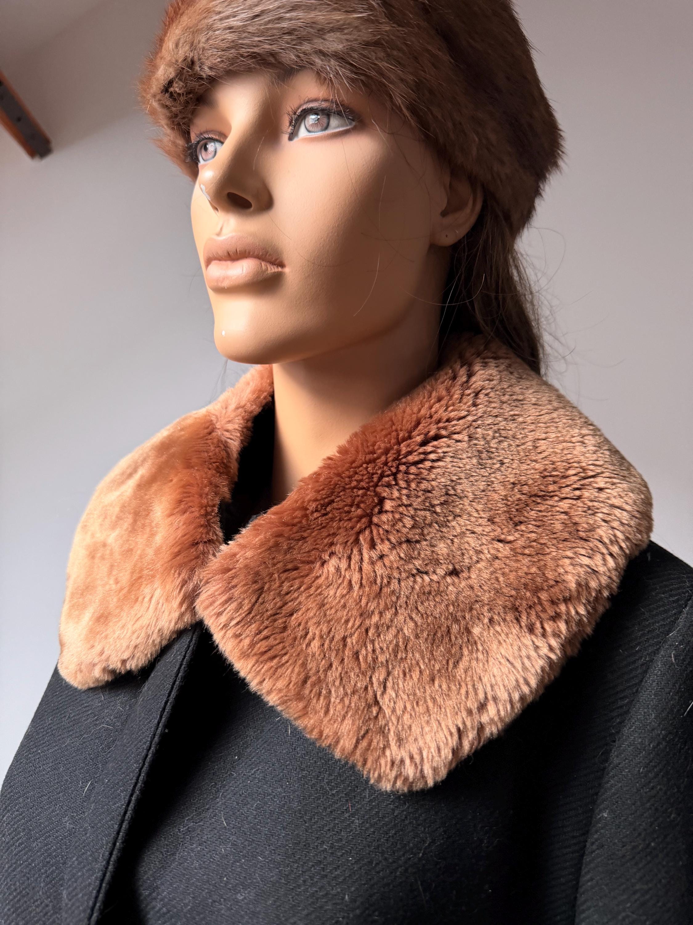 Mouton Beige Fur Collar