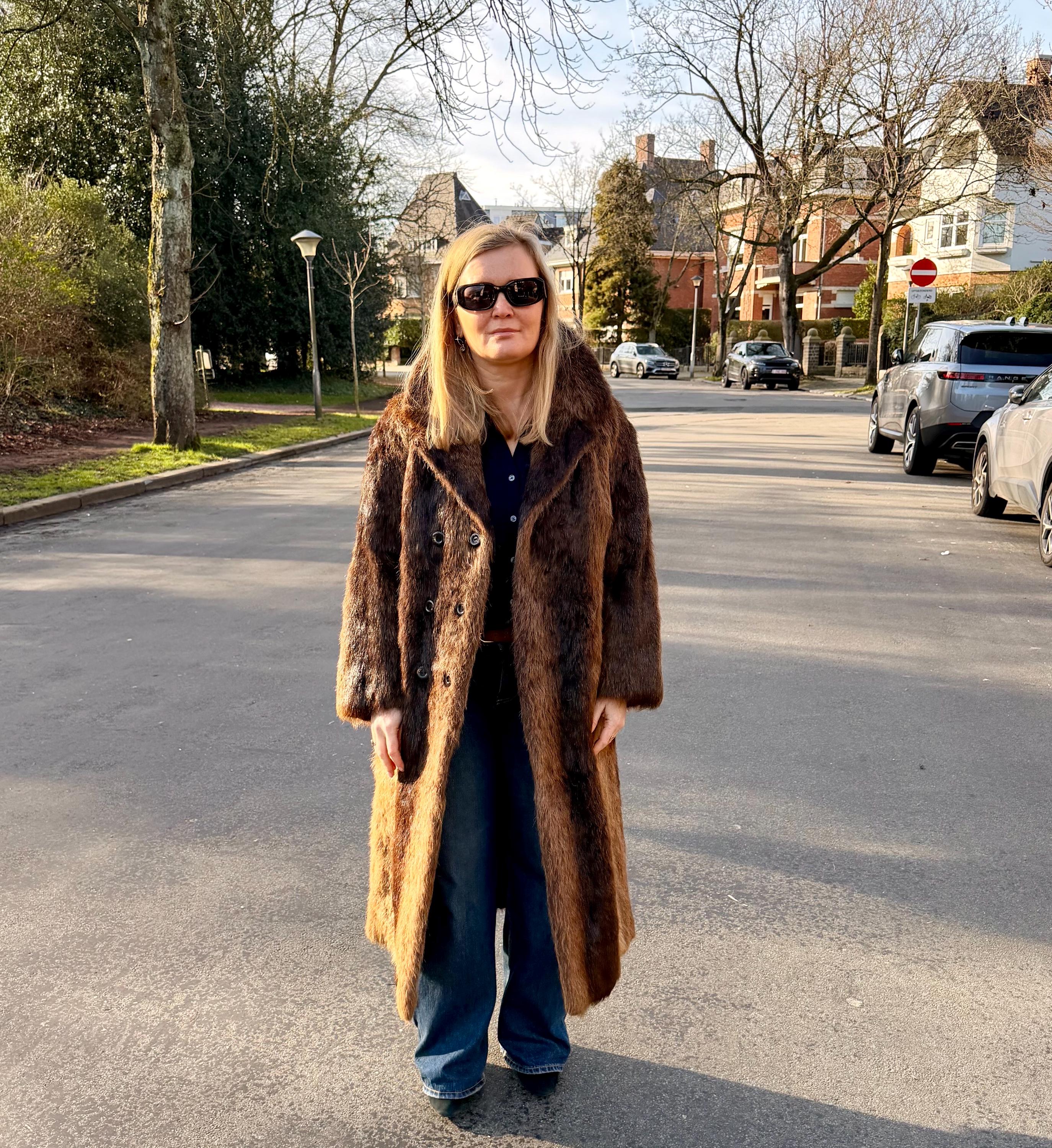 Long Beaver Fur Coat - L-XL