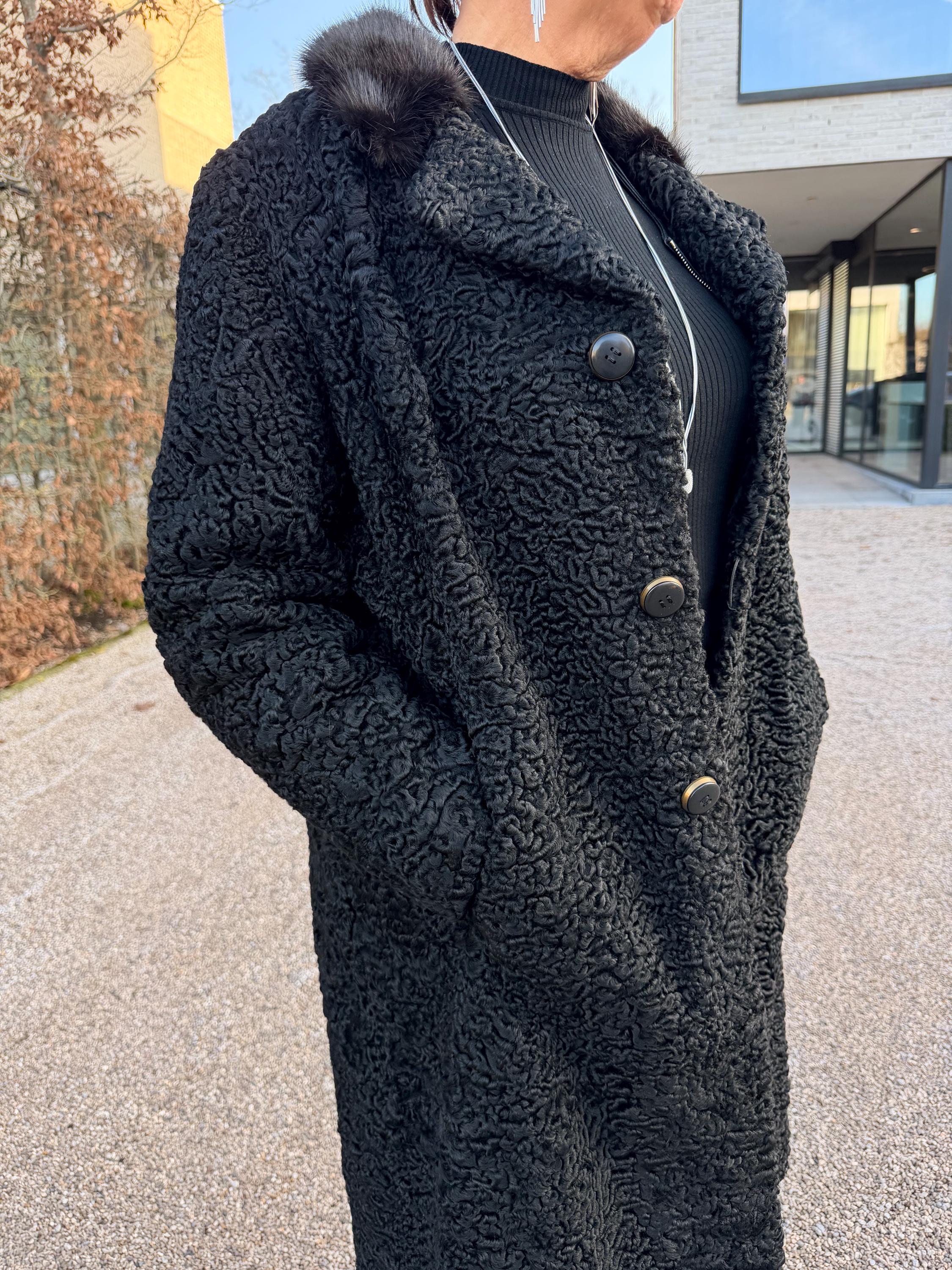 Black Lamb & Mink Fur Coat – S-M