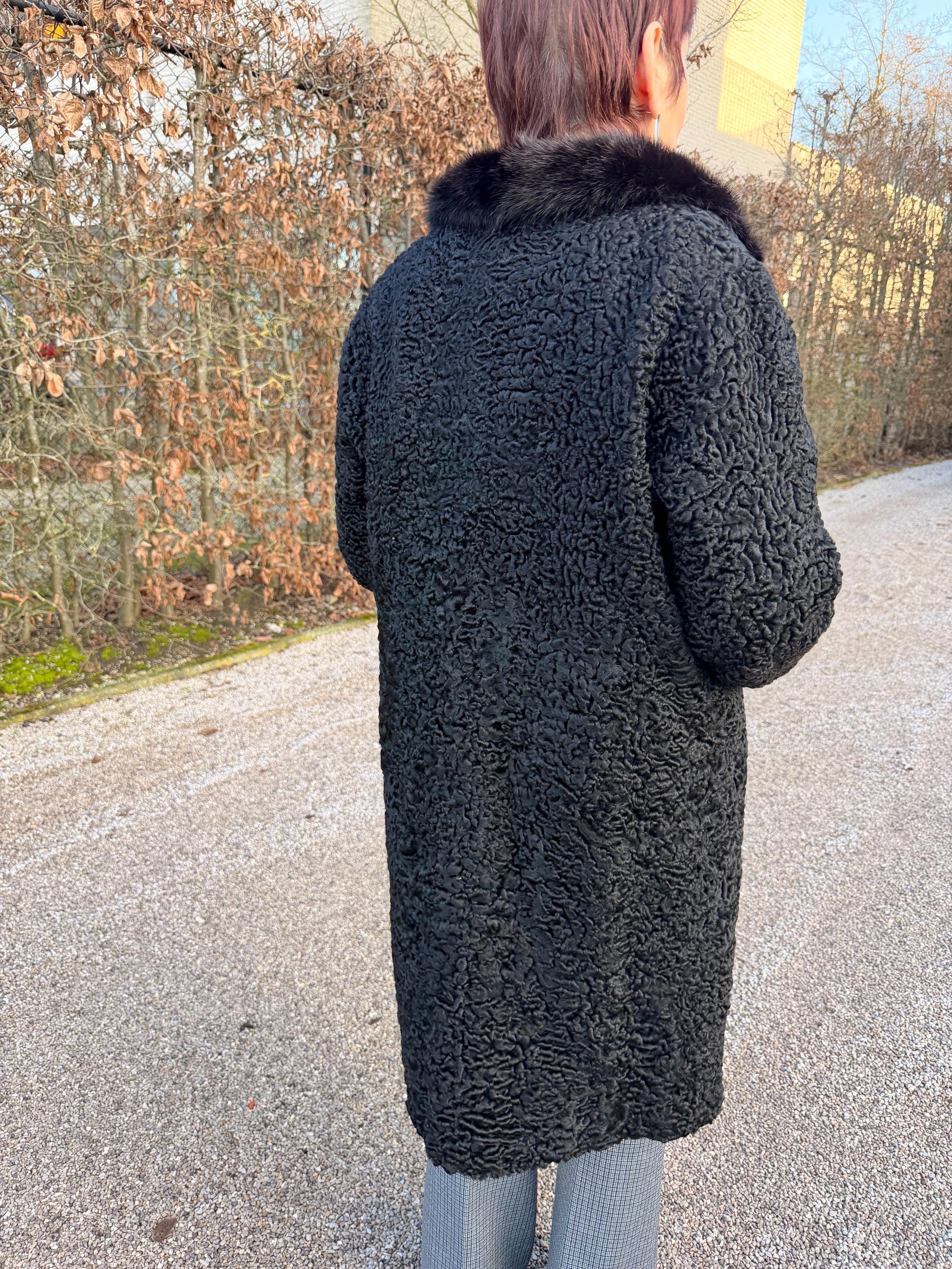 Black Lamb & Mink Fur Coat – S-M