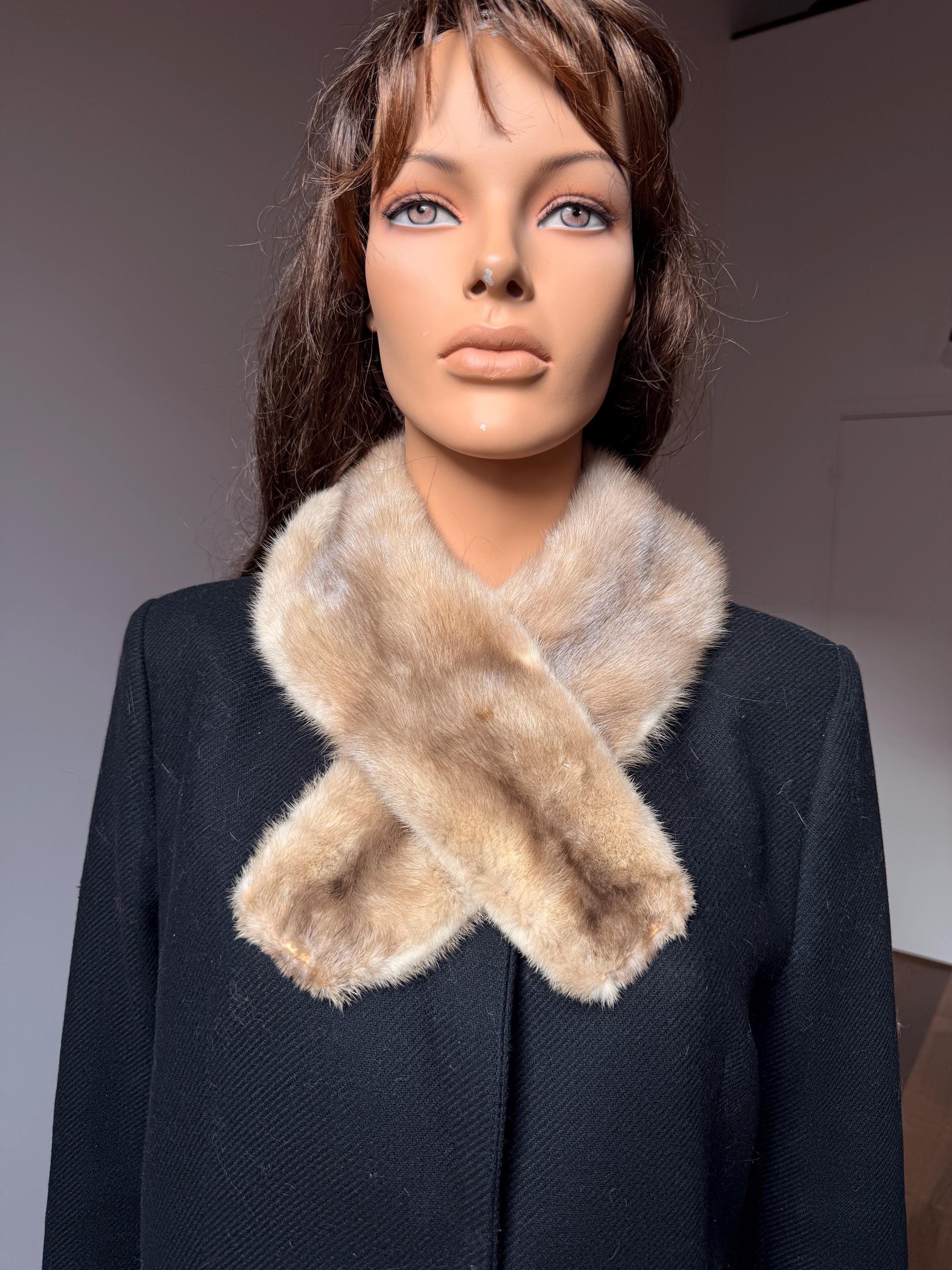 Sapphire Mink Fur Collar