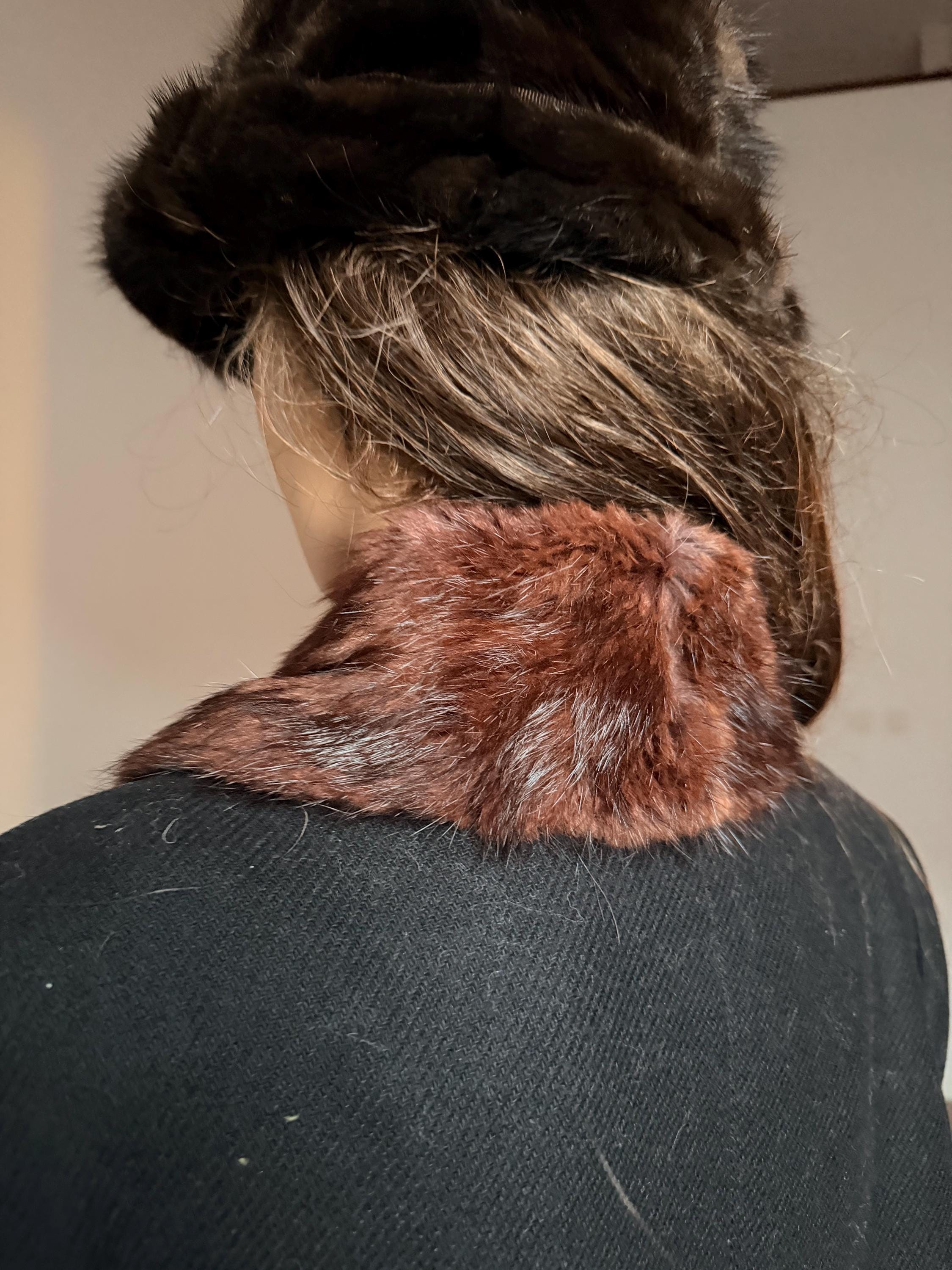 Set Brown Fur Collar & Cuffs