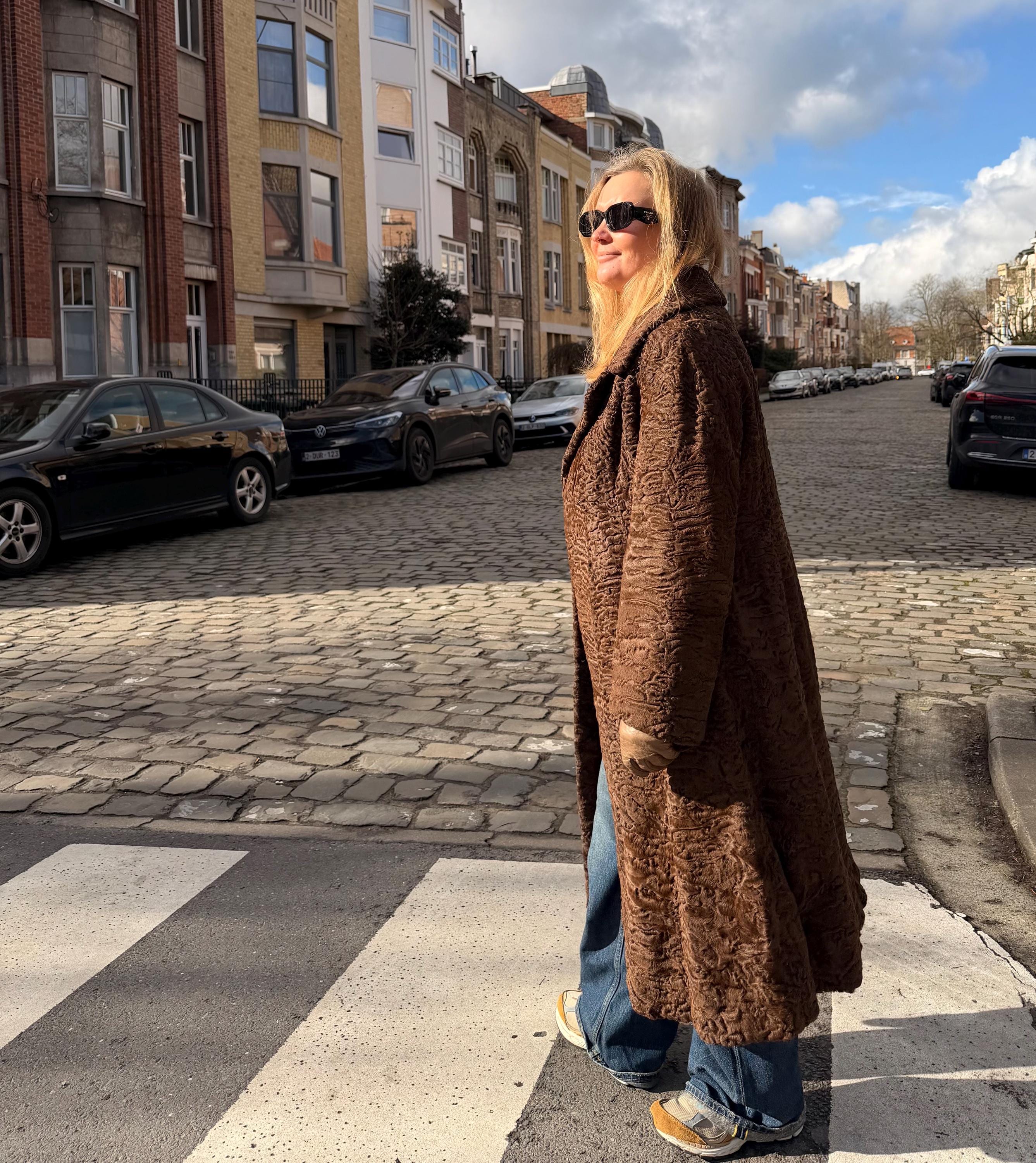 Brown Long Lamb l Fur Coat - M-L