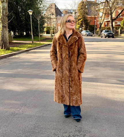 Full-Lengh Golden Mink Fur Coat - L-XL
