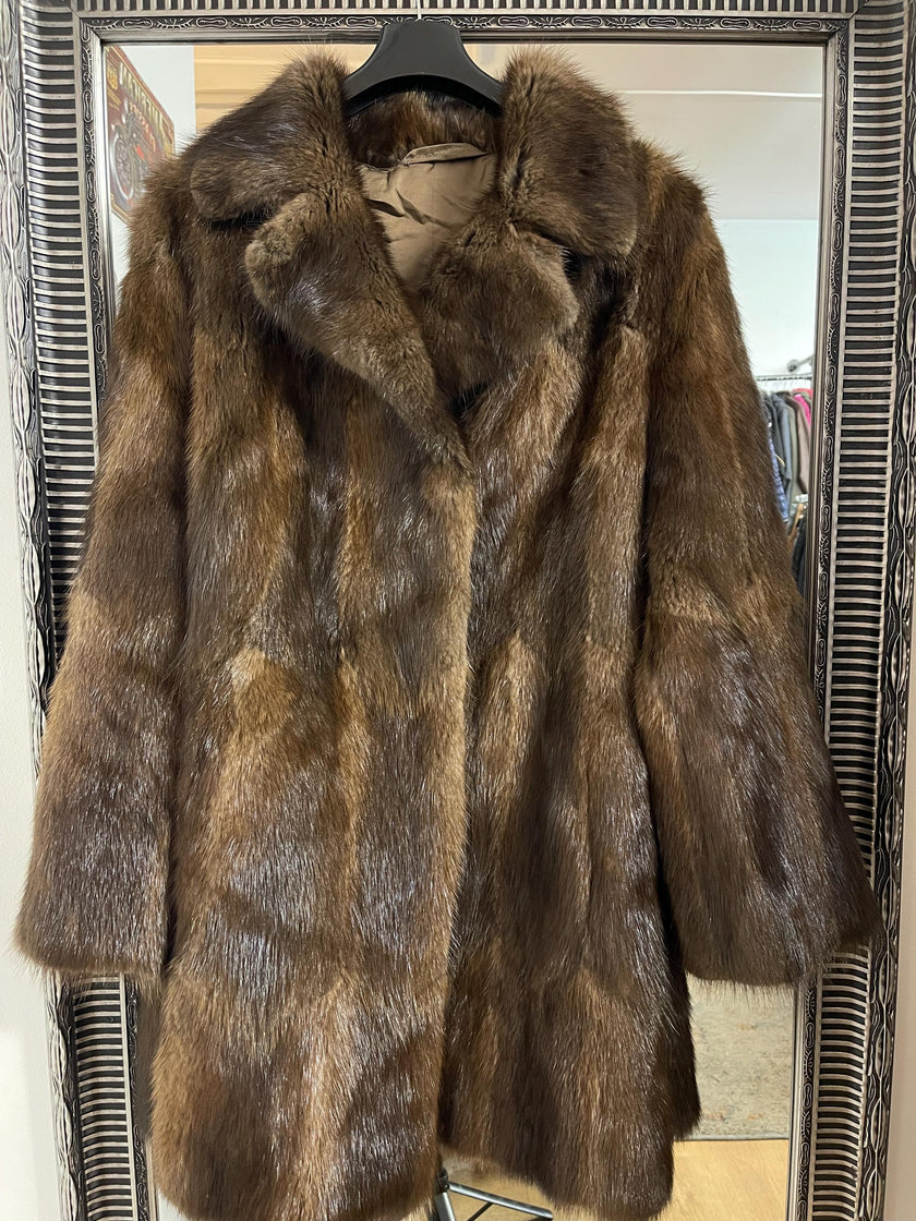 Muskrat Fur Coat  - L