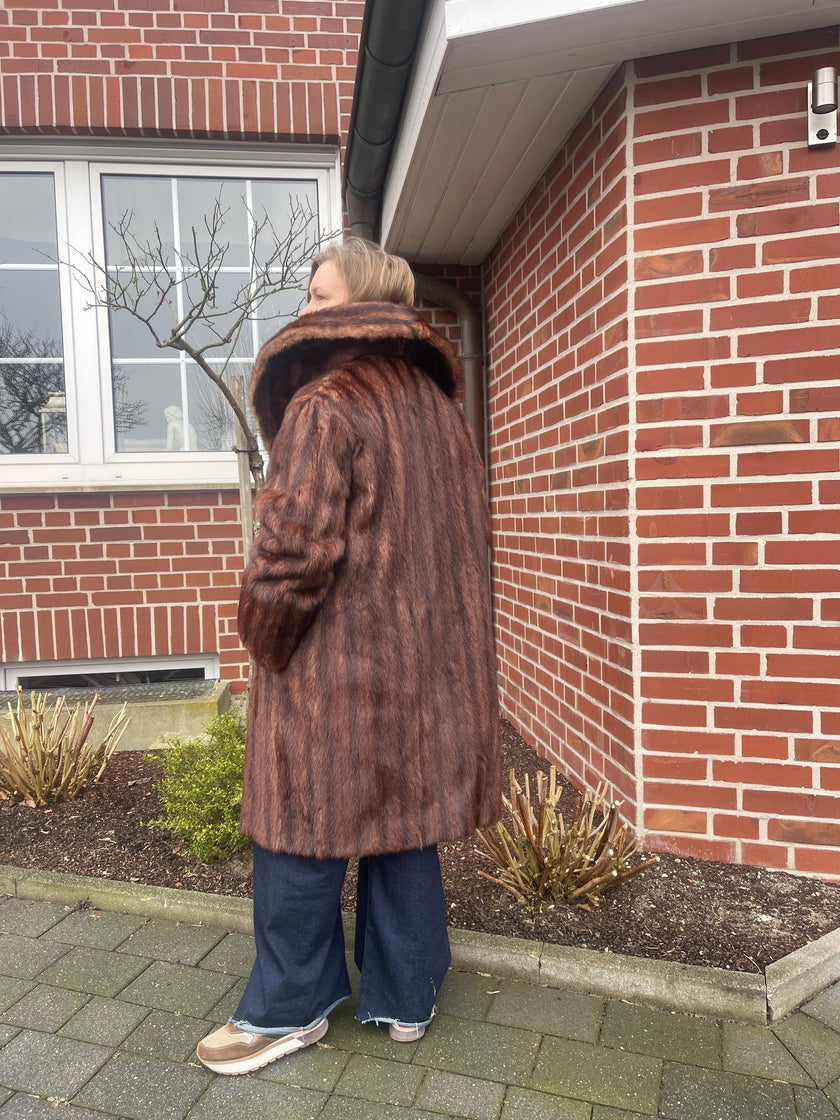 Brown Muskrat Fur Coat - Size L-2XL