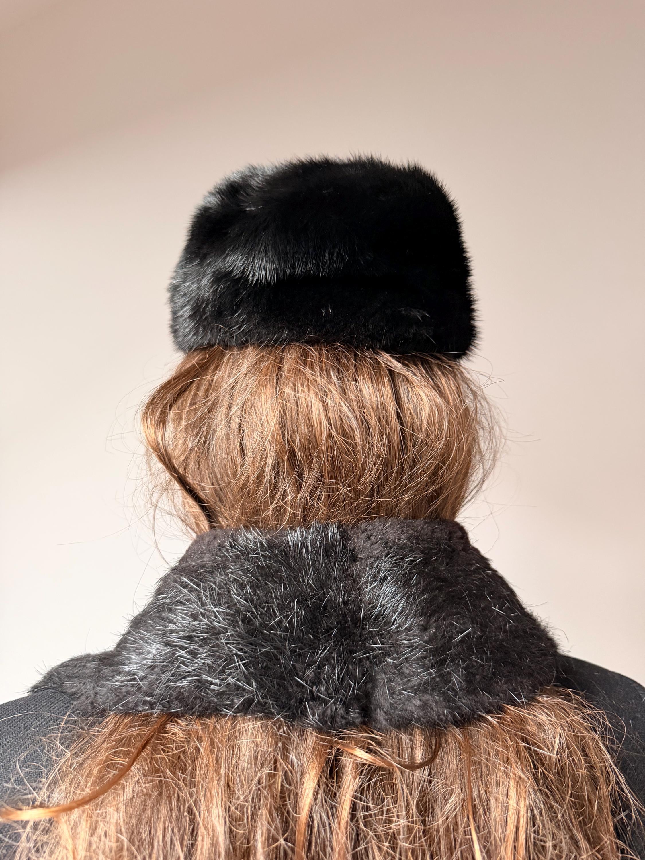 Black Beaver Fur Collar