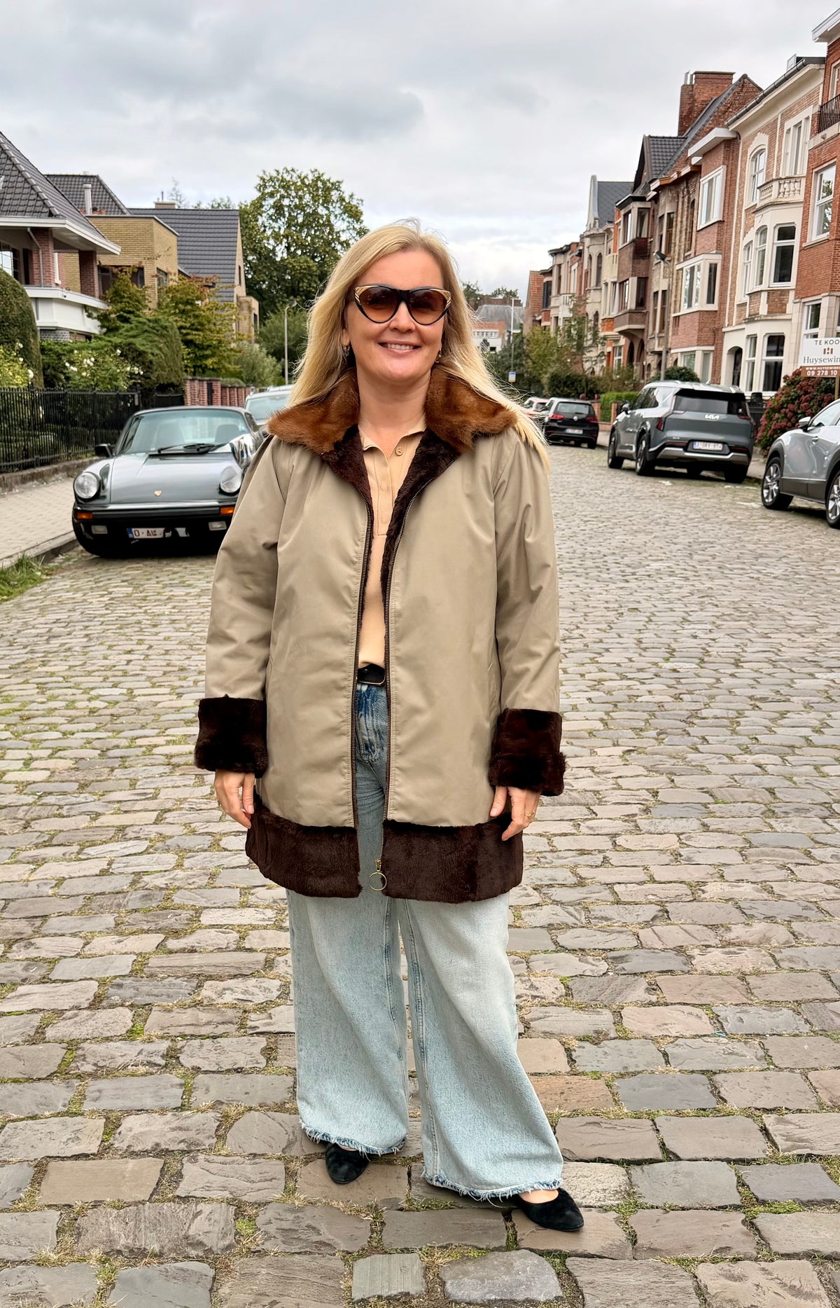 Vintage women’s parka with detachable real fur lining and mink fur collar