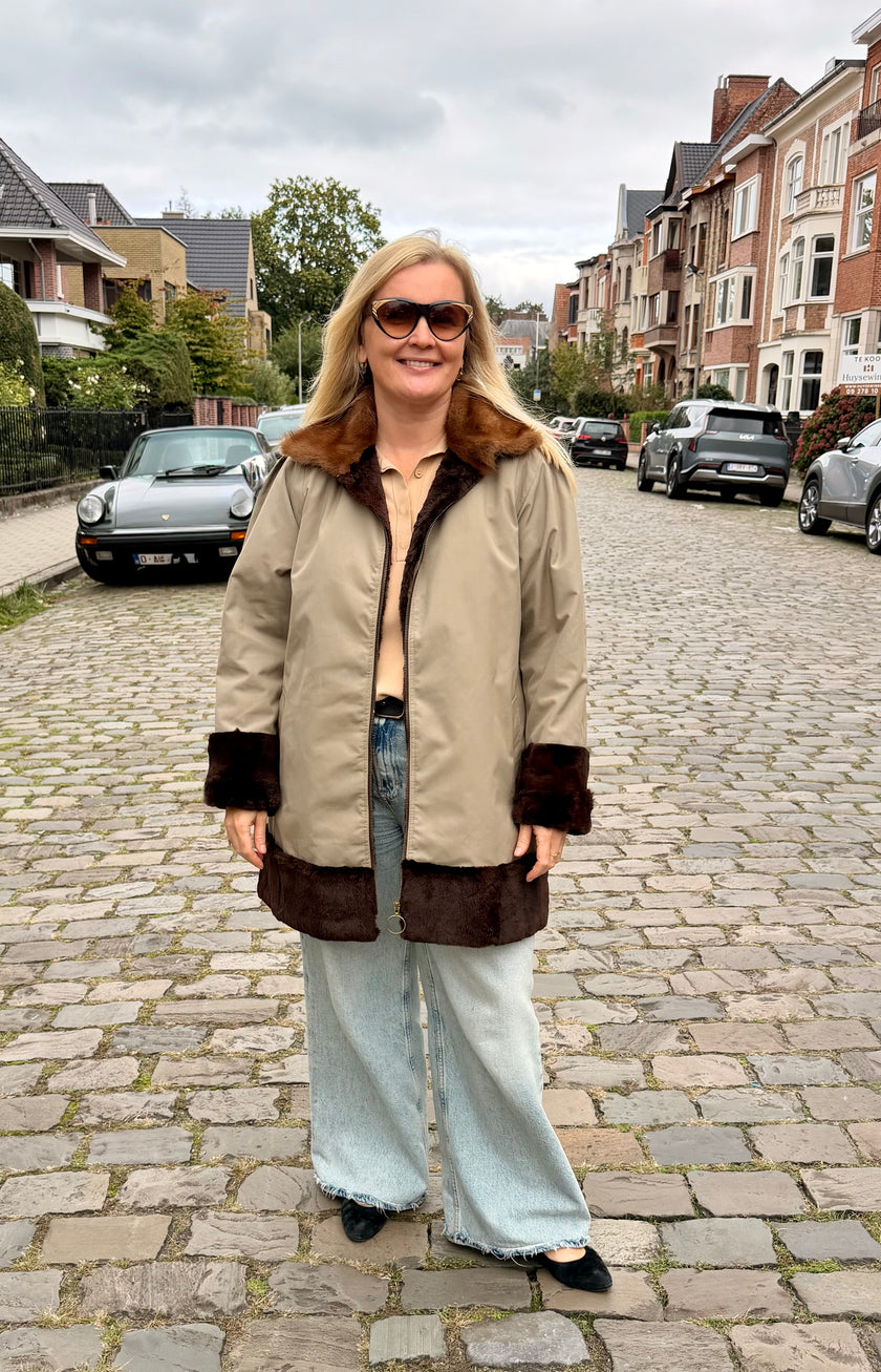 Vintage women’s parka with detachable real fur lining and mink fur collar