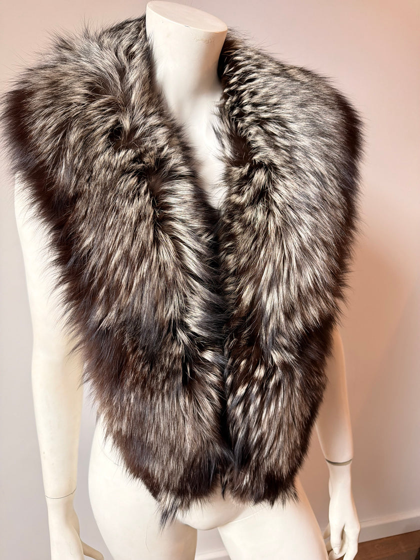 Large vintage silver fox fur collar with natural silver, grey and black fur and fabric lining