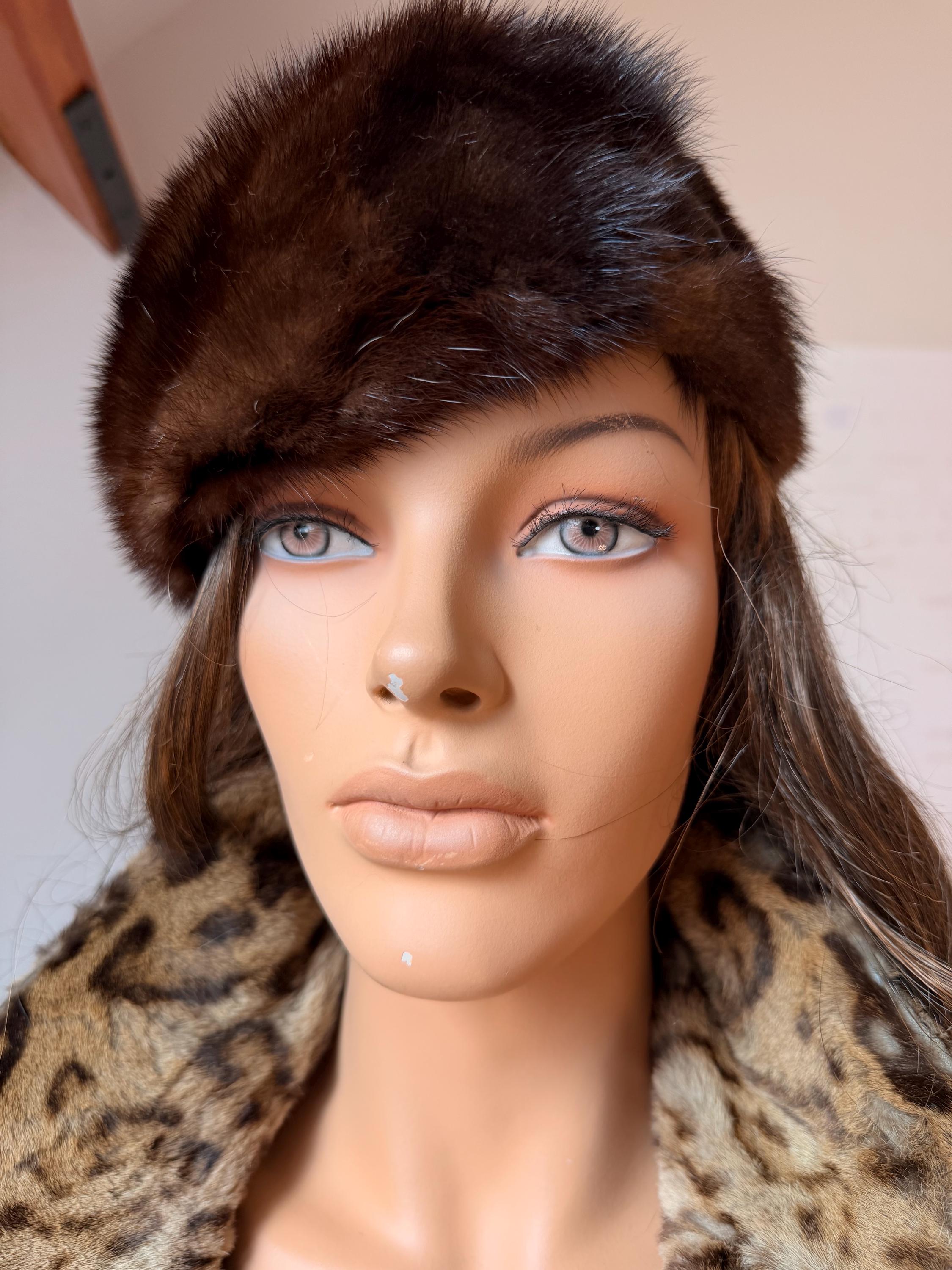 Vintage brown mink fur hat sourced and made in Belgium