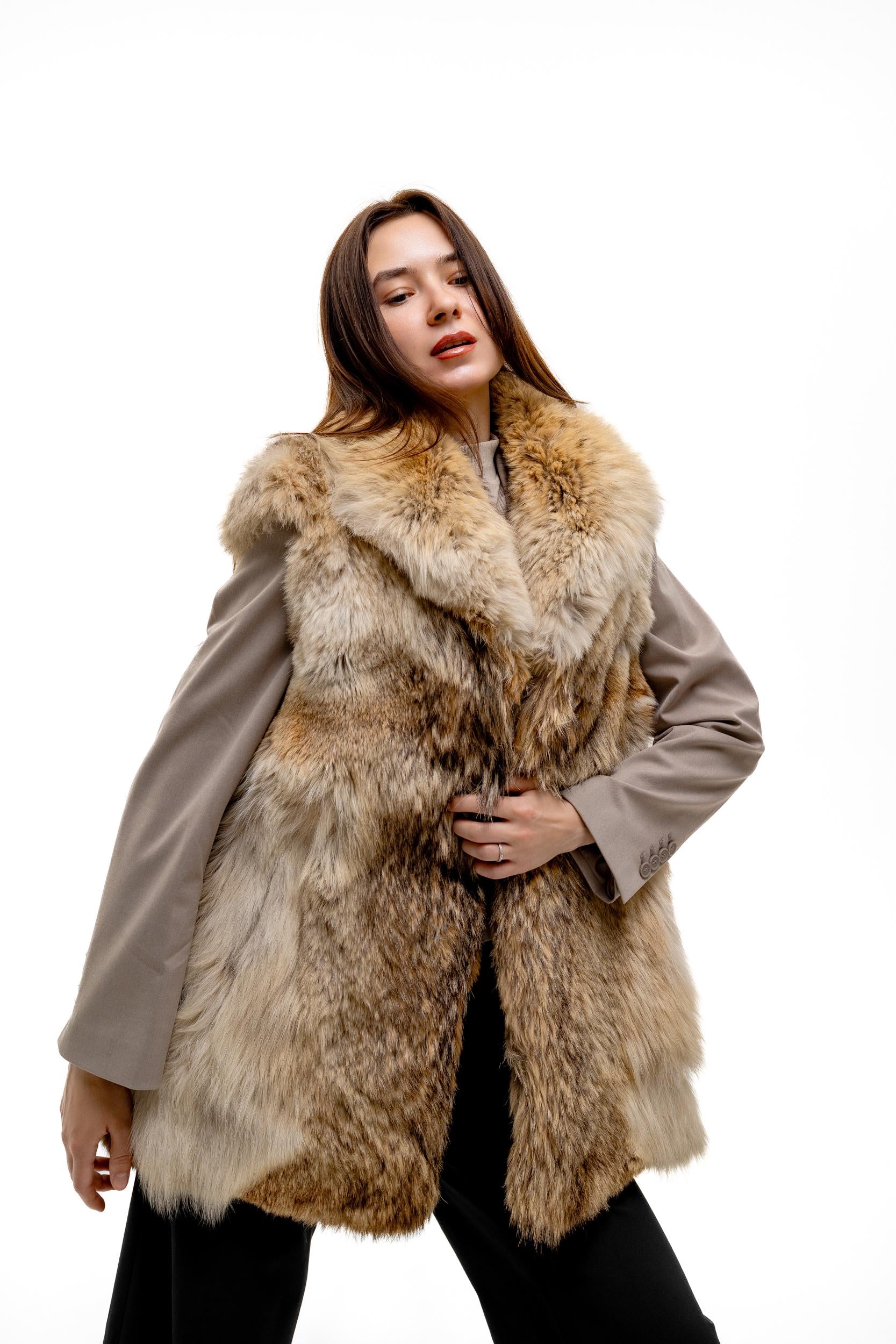 Vintage fur vest with collar and side pockets