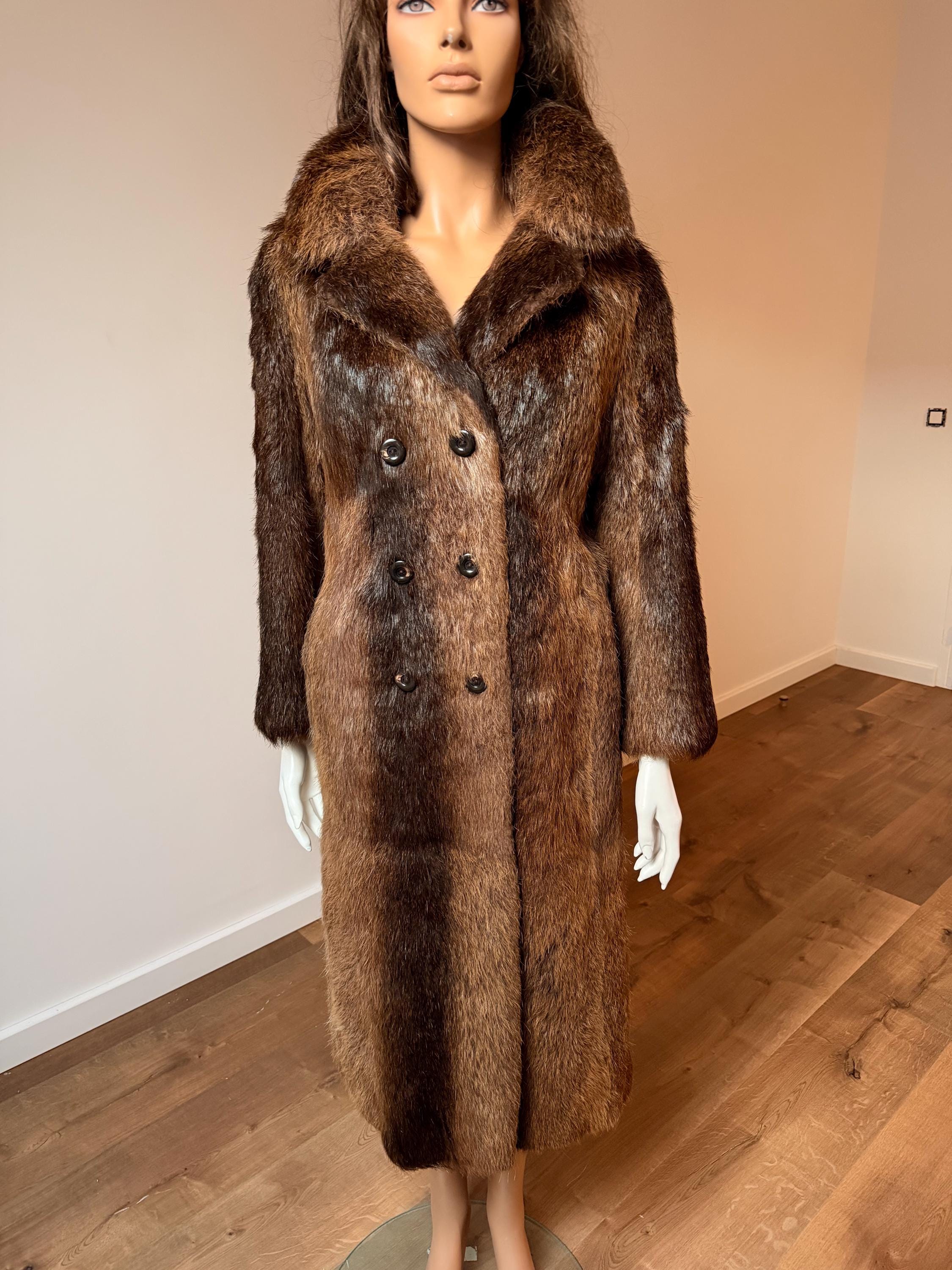 Long Beaver Fur Coat - L-XL