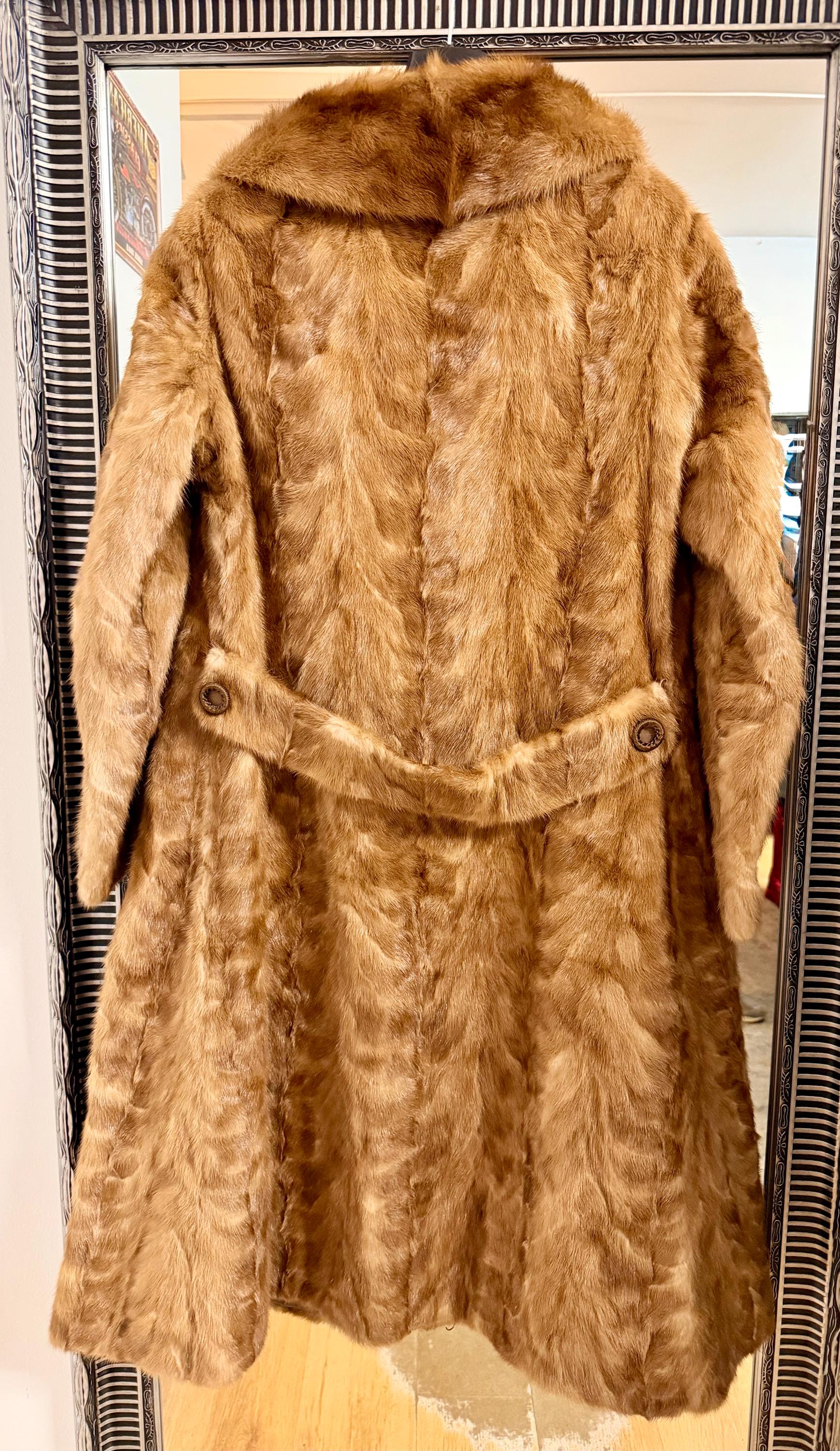 Golgen Mink Fur Coat with buttons - M