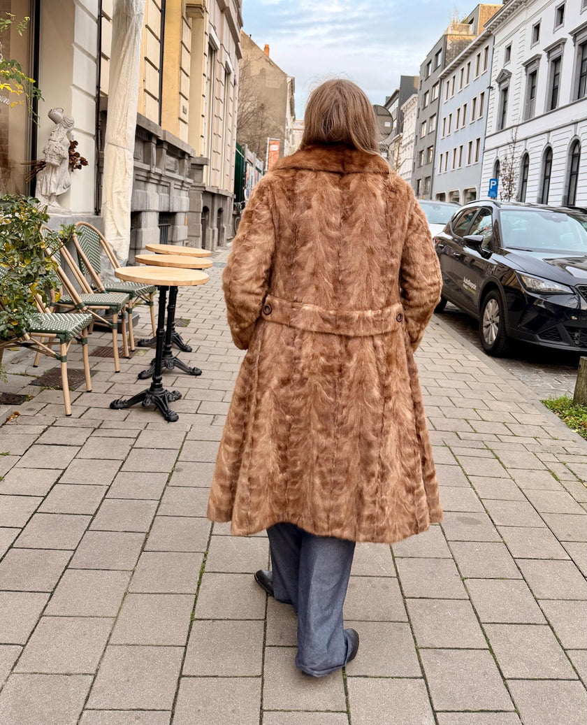 Golgen Mink Fur Coat with buttons - M