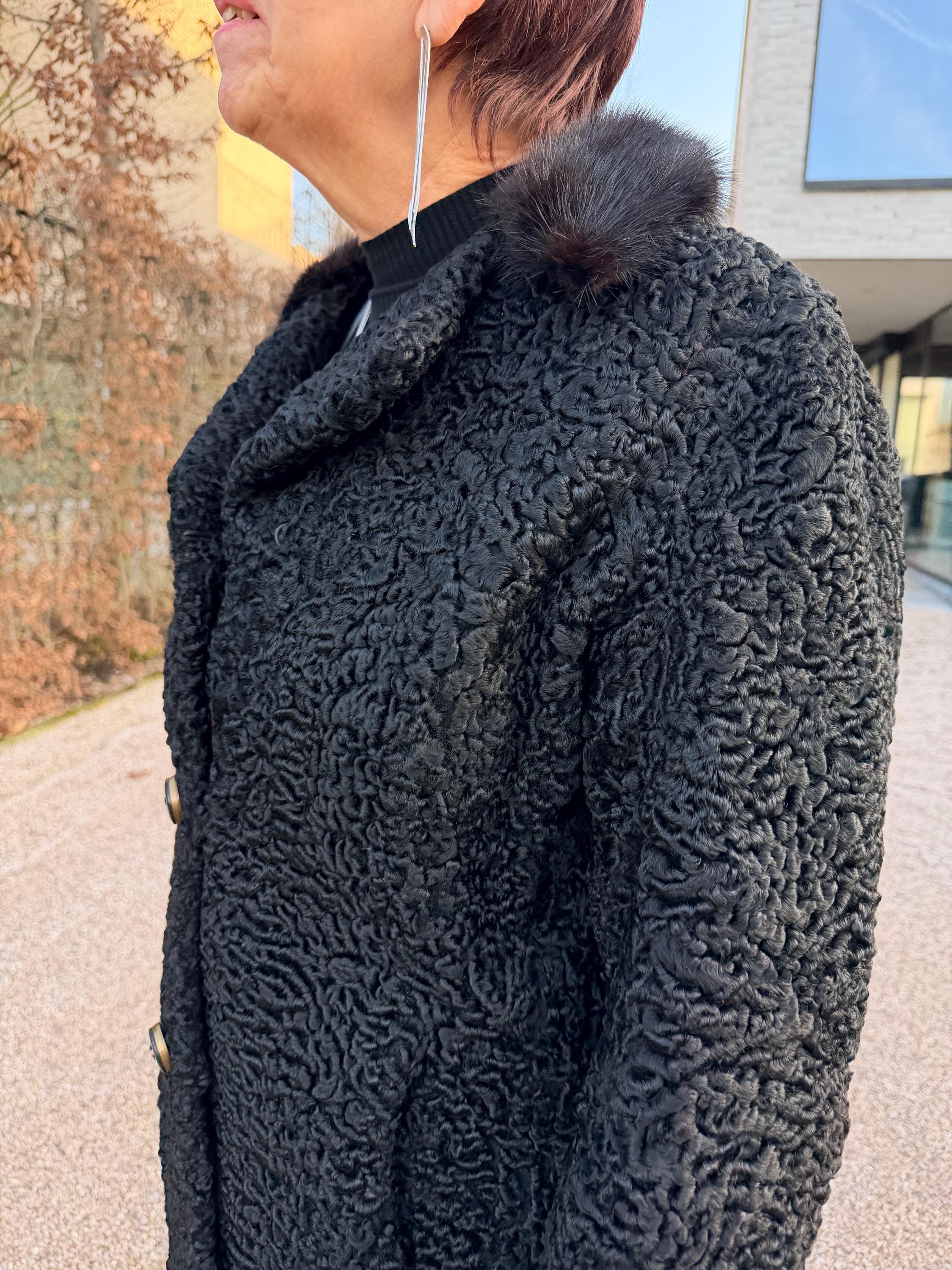 Black Lamb & Mink Fur Coat – S-M