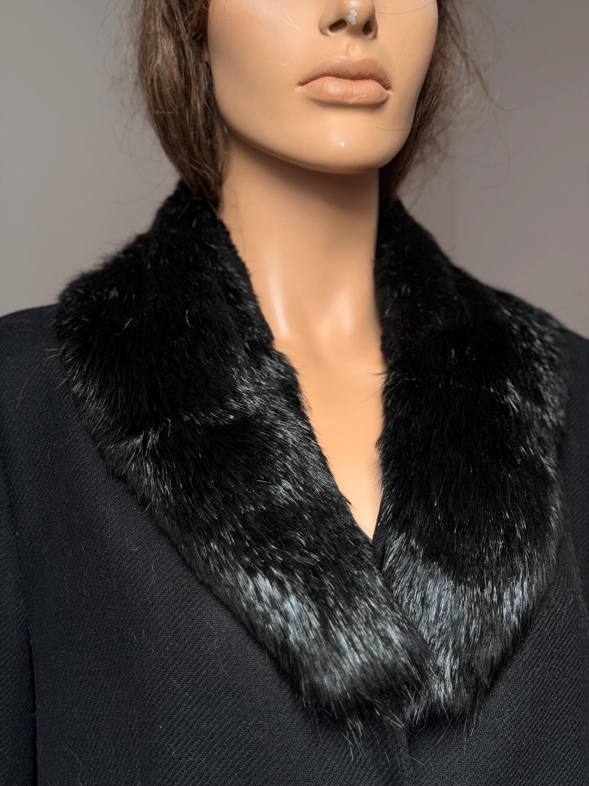 Black Beaver Fur Collar