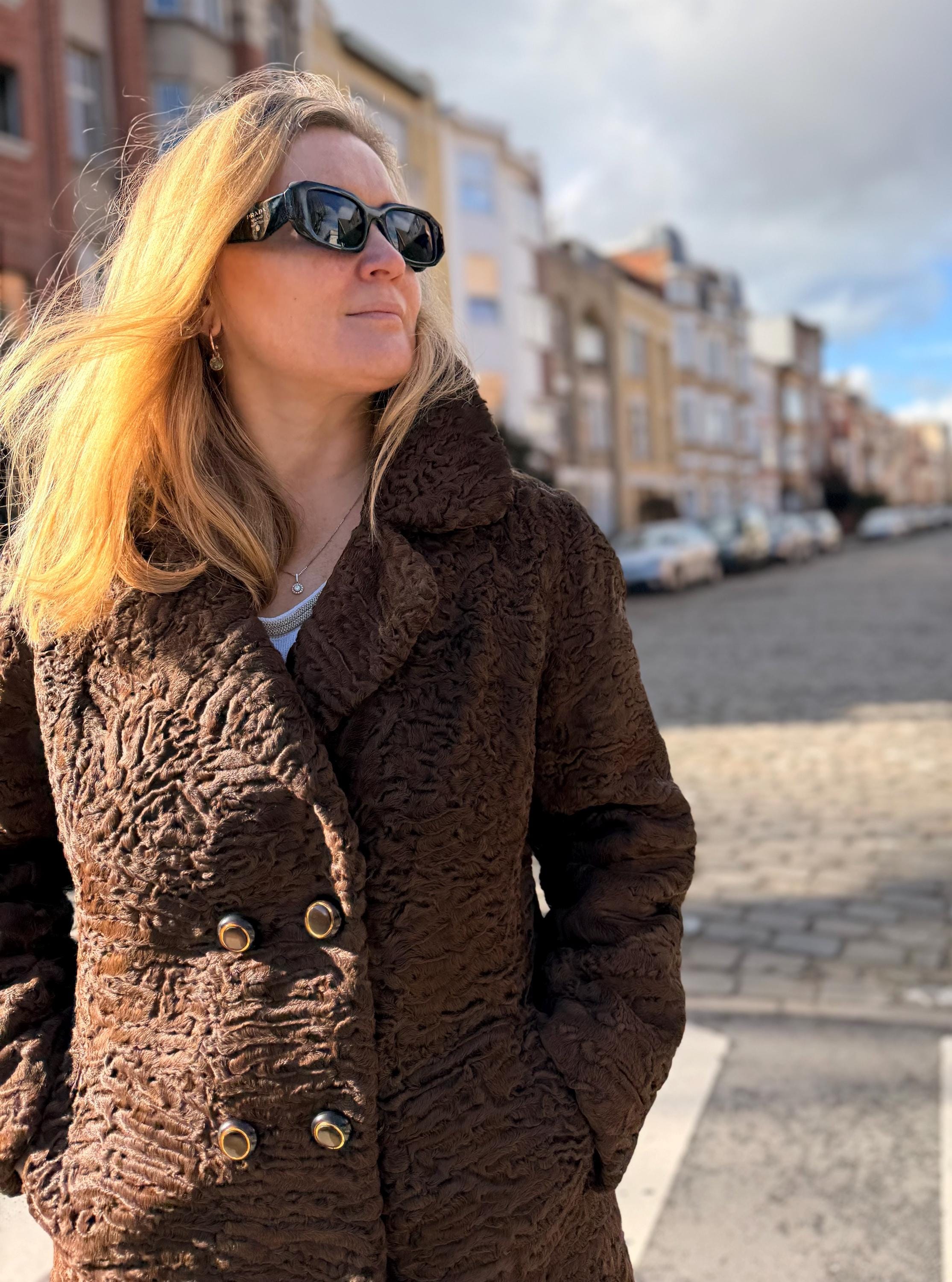 Brown Long Lamb l Fur Coat - M-L