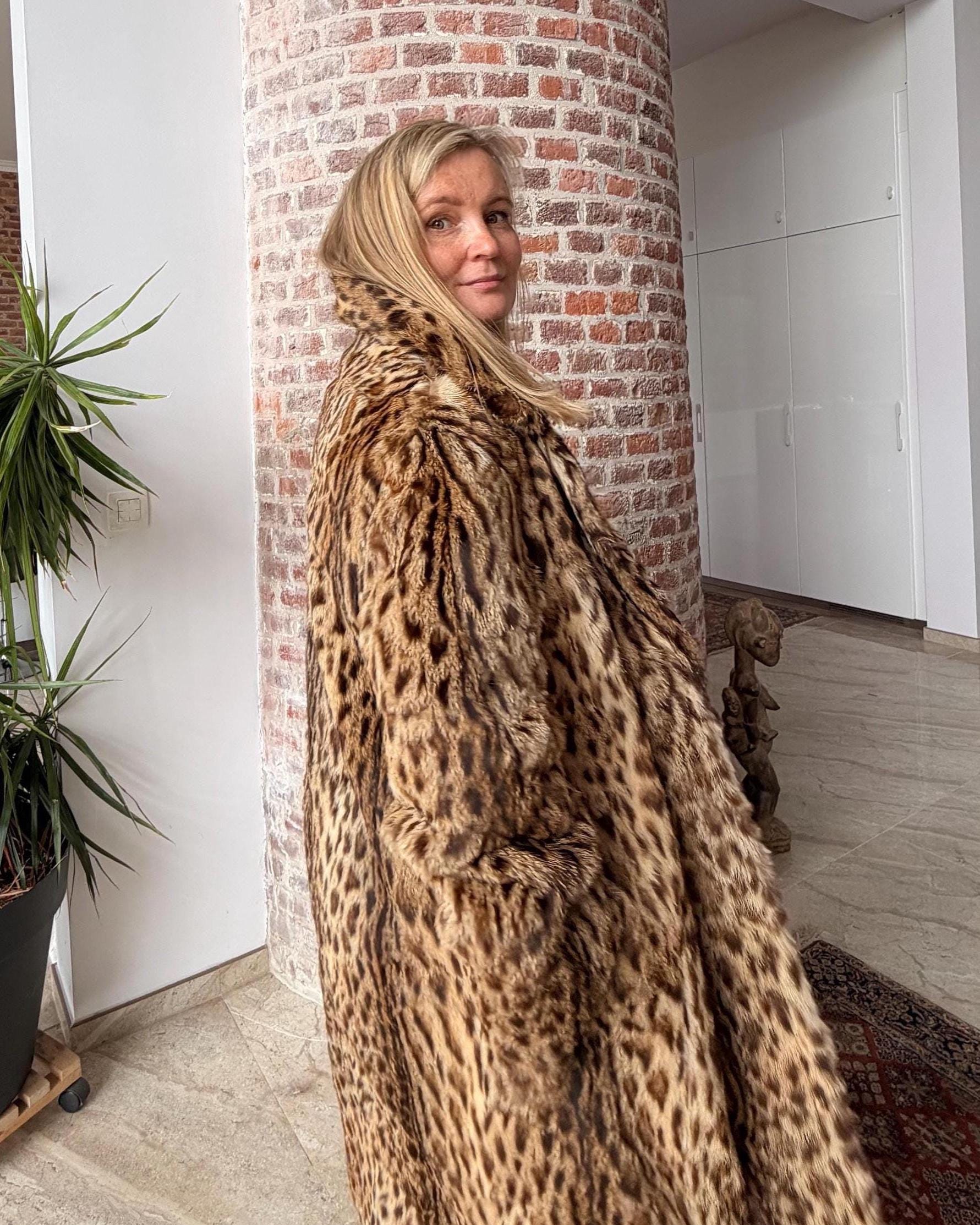 Leopard Print Fur Coat – L-XL
